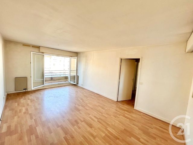 Appartement F3 à louer - 3 pièces - 68.55 m2 - LE KREMLIN BICETRE - 94 - ILE-DE-FRANCE - Century 21 K.B. Immobilier